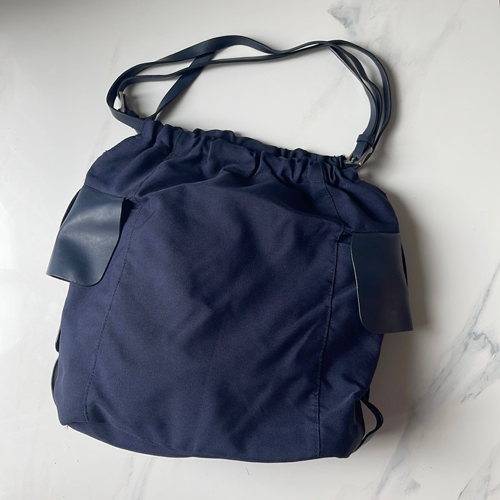 Espirit tote bag over shoulder